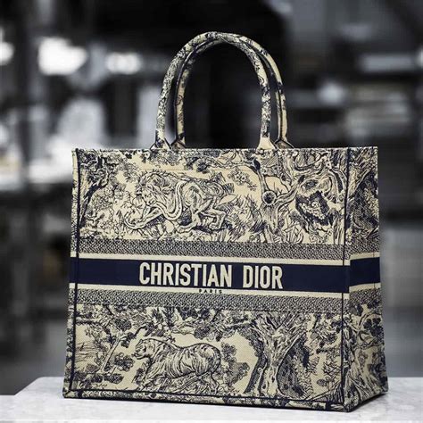 christian dior tote bag dubai